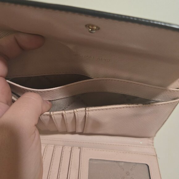 Michael Kors Light Pink Wallet - Picture 3 of 10